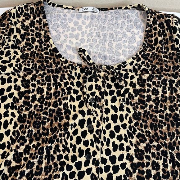 Dex|Cheetah| Has Stretch|Button up|Nice Fabric - Picture 9 of 11